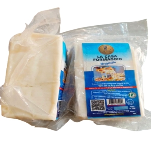 /media/products/LA_CASA_MOZZARELLA_CHEESE_1KG.jpg